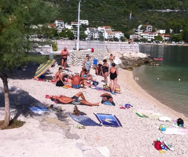 Lux Dado דירה איגריין